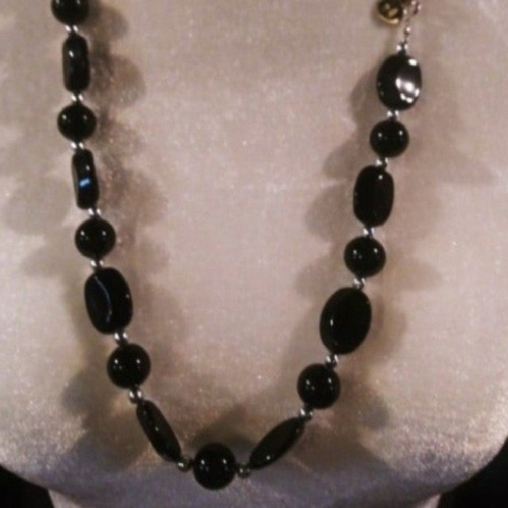 Fashion Bug Bright Black Onyx 100% Lucite Silver Bead Necklace Matching Bracelet